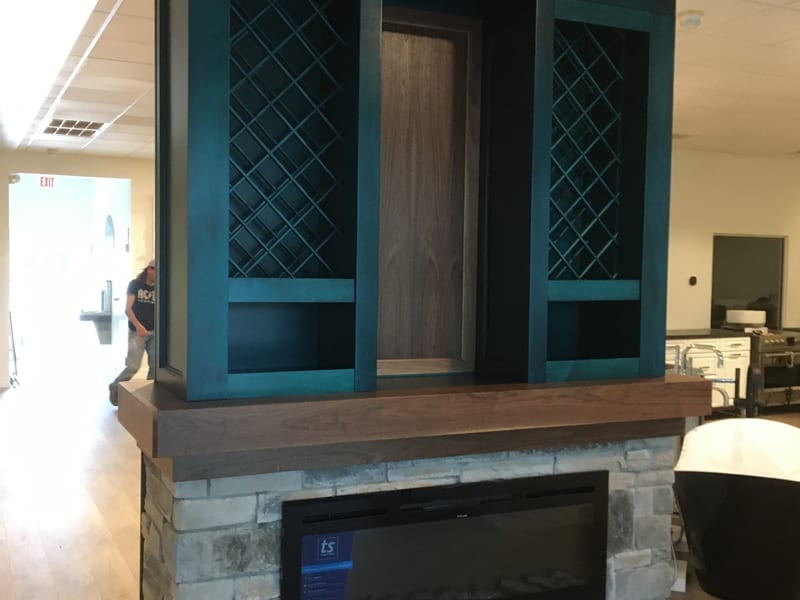 Fireplace Mantle & Built-Ins